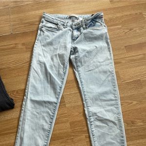 Levi skinny jeans